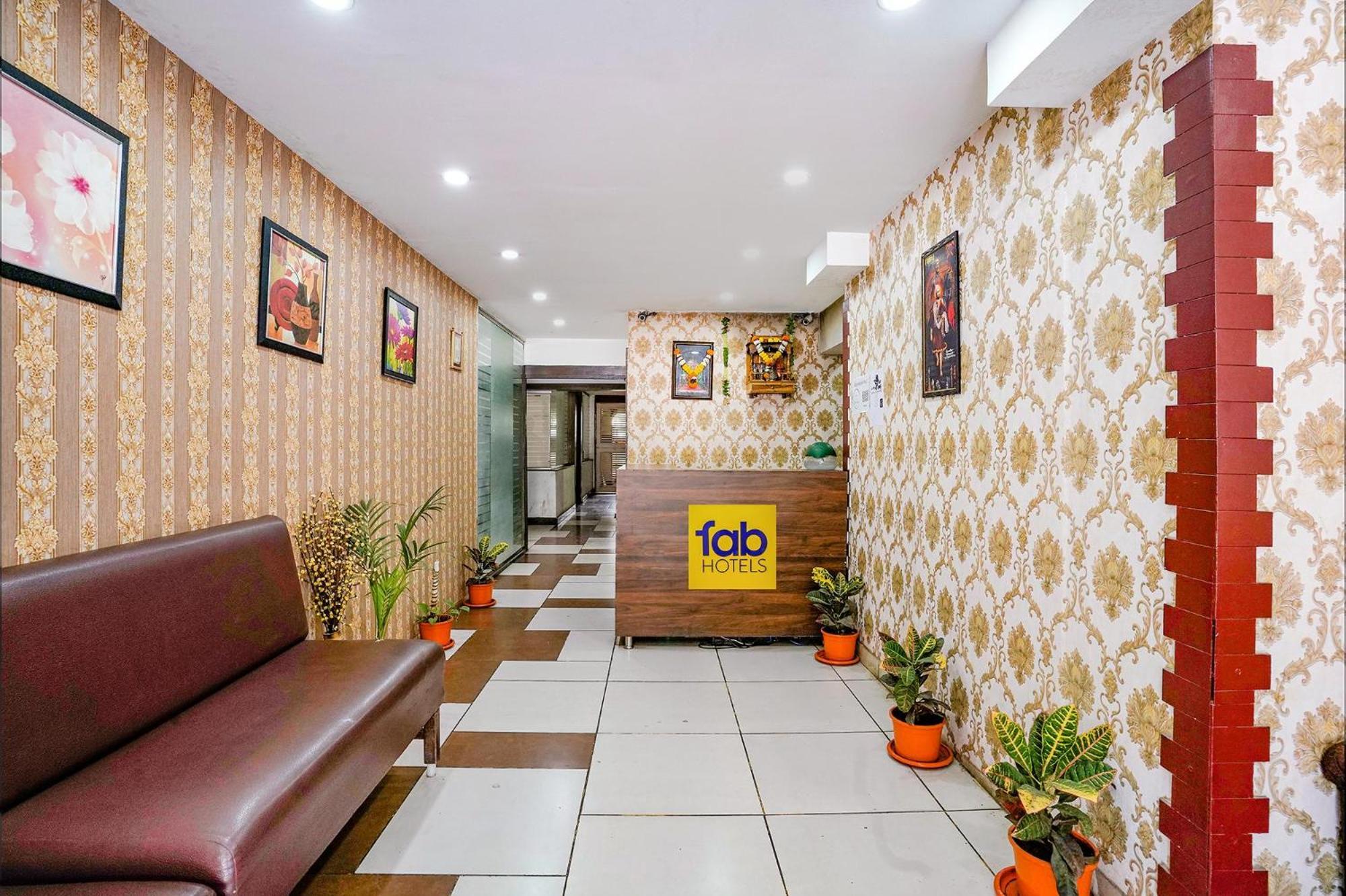Hotel Gargi Deluxe Pune Exterior photo